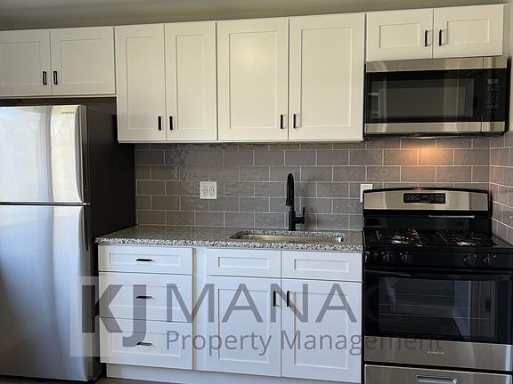 2nd image of 32443 Muskegon Ct