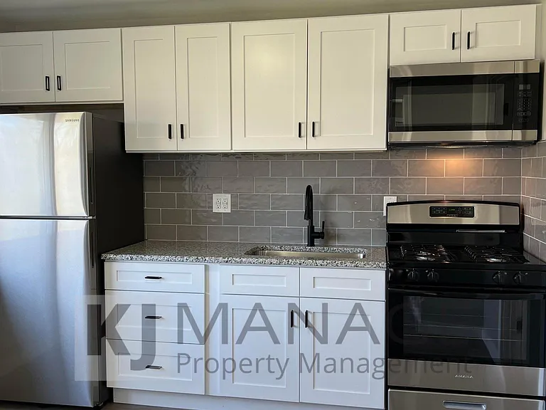 32443 Muskegon Ct — Photo 2