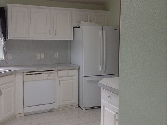 4th image of 17626 21st Ave E