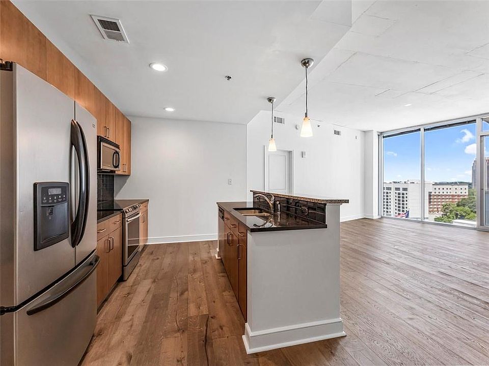 1st image of 44 Peachtree Pl #1324