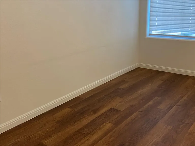 1502 Zephyr Ln — Photo 6