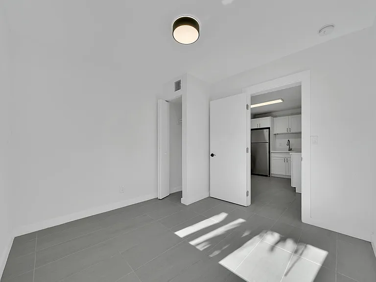 1108 NE 16th St — Photo 15
