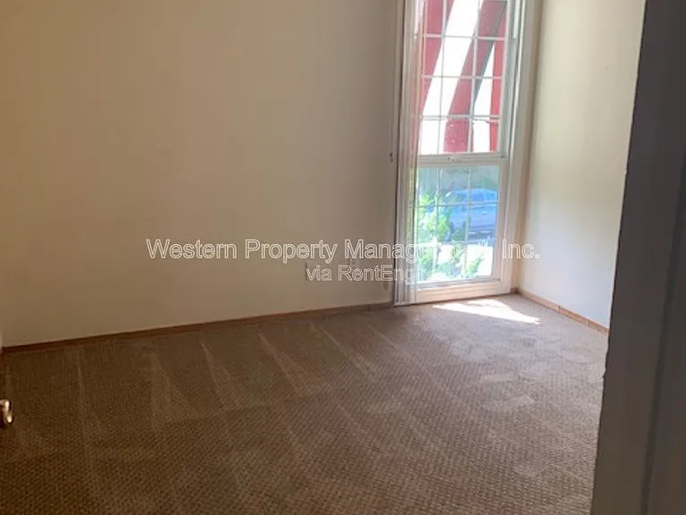 1910 46th Ave #6 — Photo 3