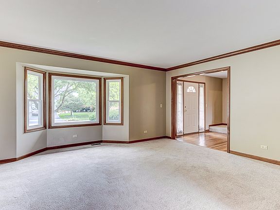 3rd image of 2640 Cheshire Dr