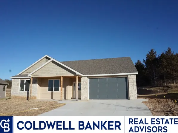 4024 Scenic Ct, Manhattan, KS 66503