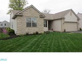 320 Penwood Ct, Pataskala, OH