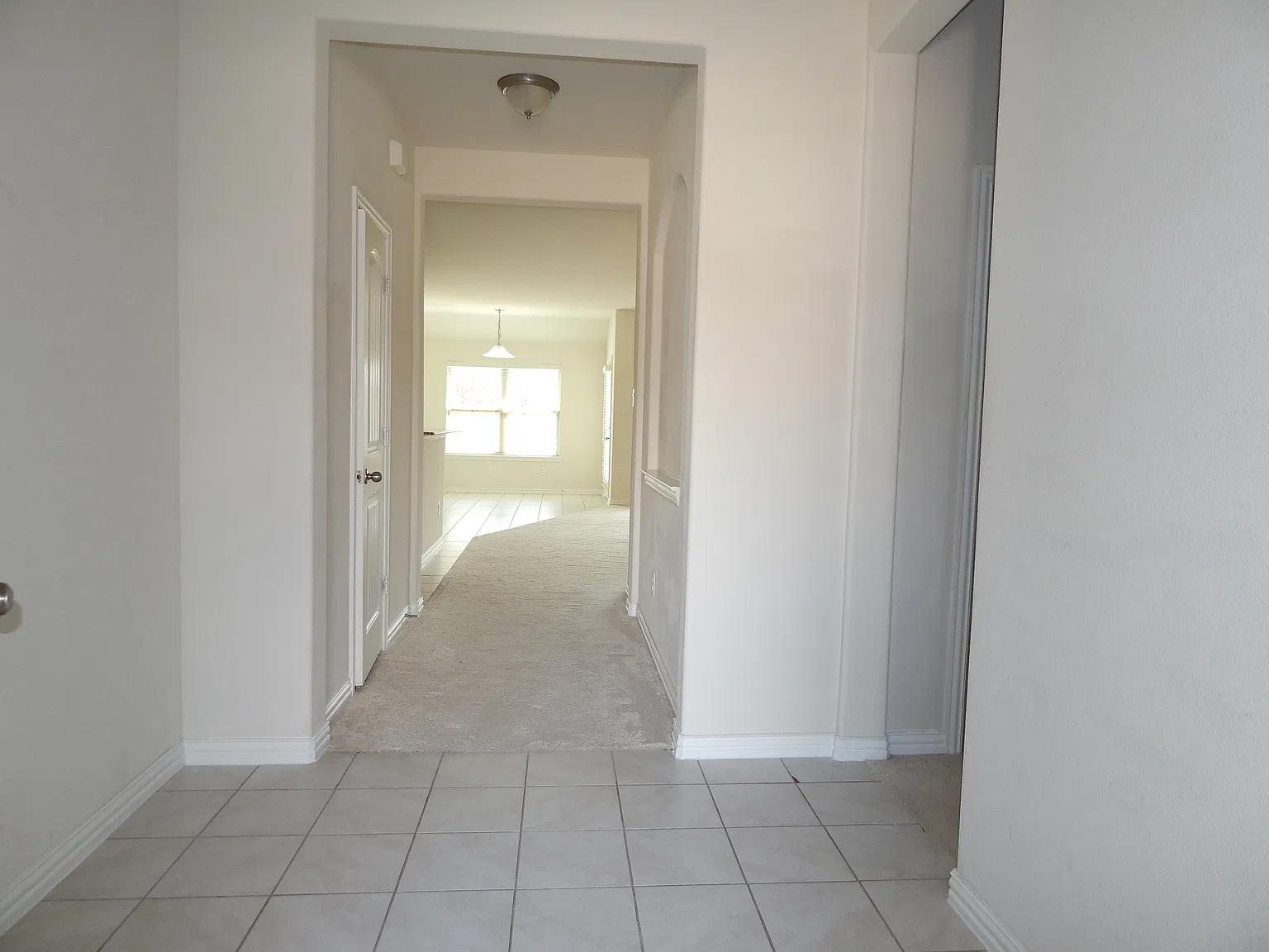 3 bed, 1716 sqft, $2,250 — Photo 4