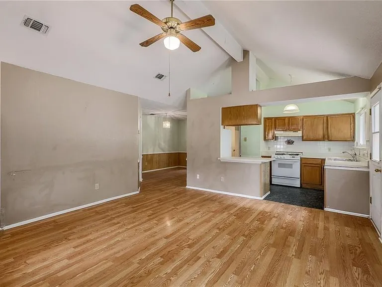 16821 Whitebrush Loop — Photo 8