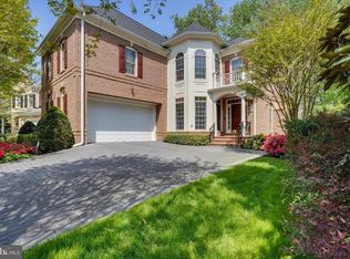 10078 Daniels Run Way, Fairfax, VA 22030