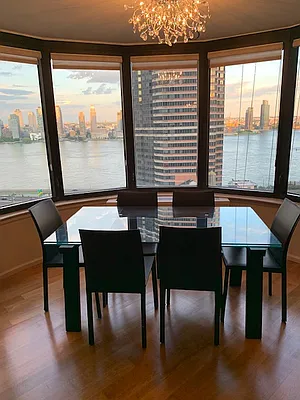 Rented by Vipler Realty | media 9