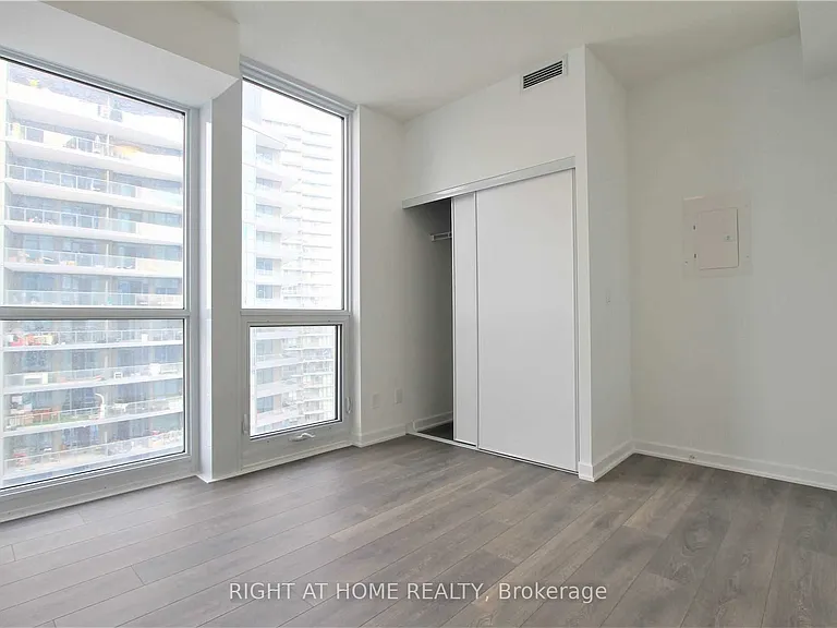 38 Forest Manor Rd #1702 — Photo 18