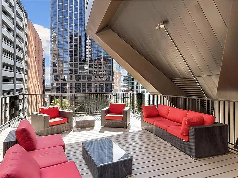 1101 Walnut St #1202 — Photo 40