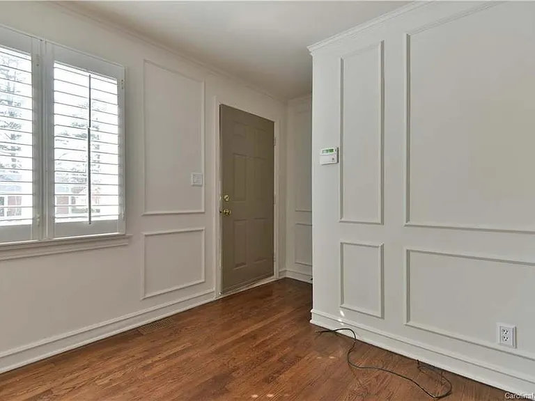 1831 Jameston Dr — Photo 2