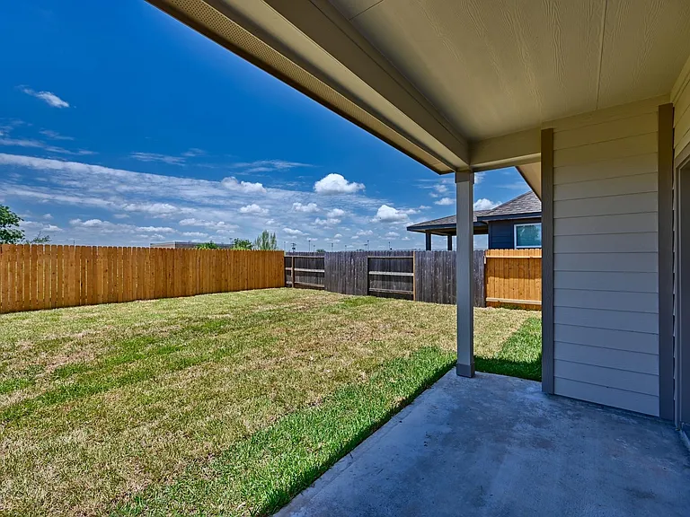1053 Lilly Ln — Photo 38