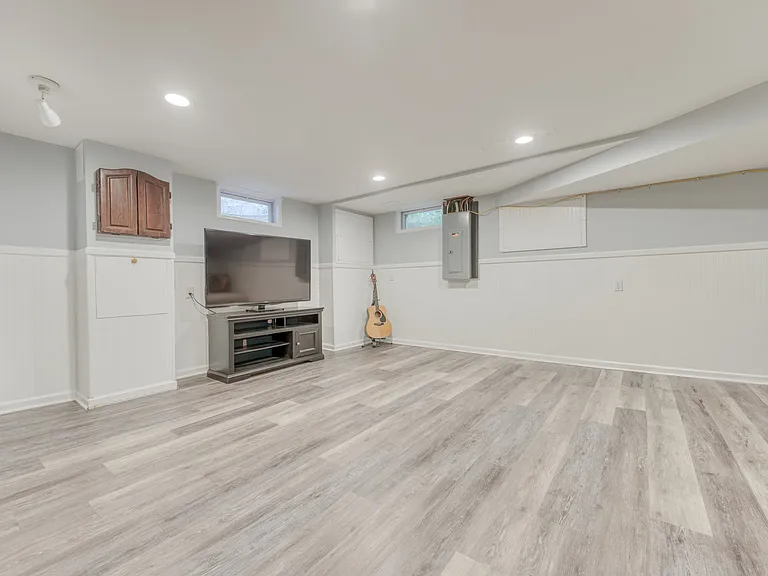 10 Inglee St — Photo 4