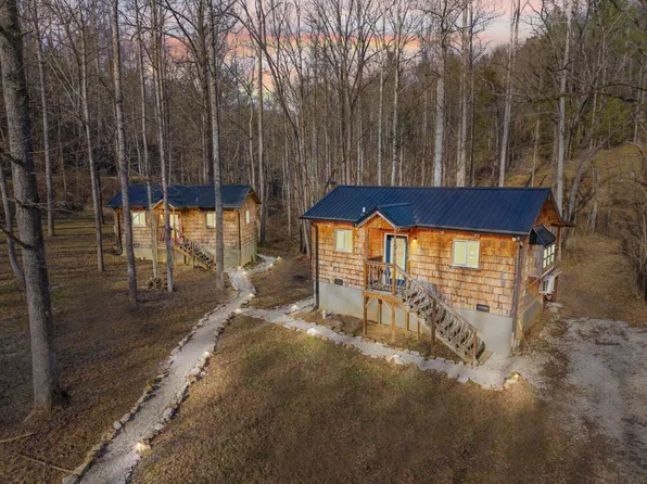 22 Still Hand Ln, Beattyville, KY 41311