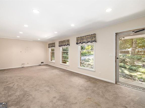 5th image of 2315 Lavista Woods Dr