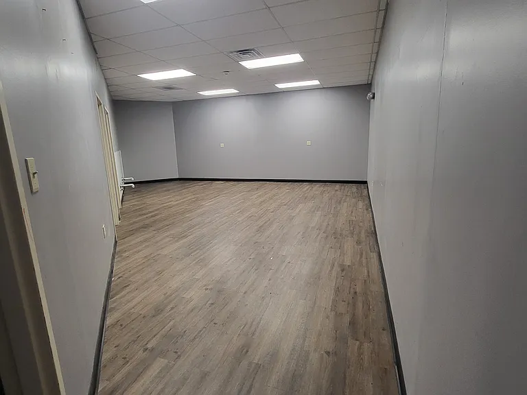 6001 Bartlett Center Dr — Photo 17