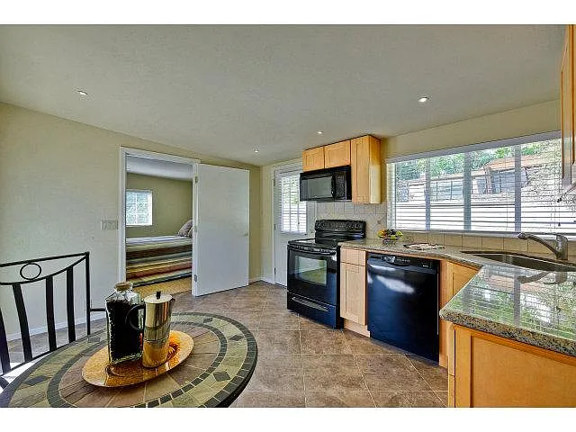 2328 Coronet Blvd photo 1