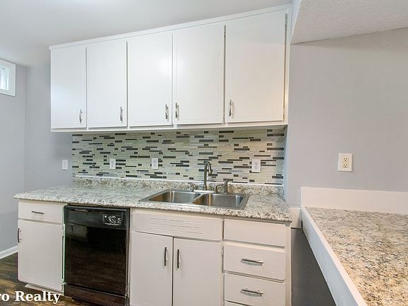 5th image of 1804 Lyle Ave APT 4