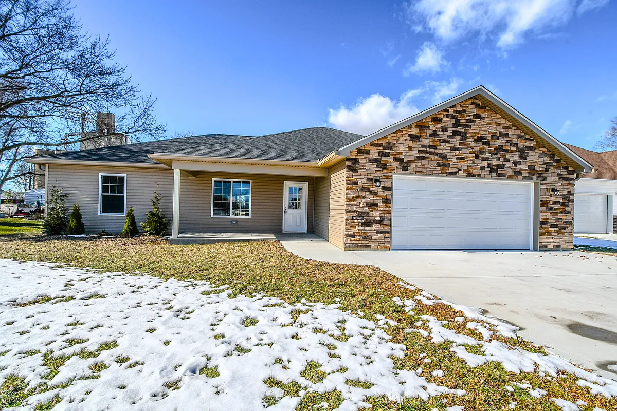 Building Photo - 511 Cherry Ln
