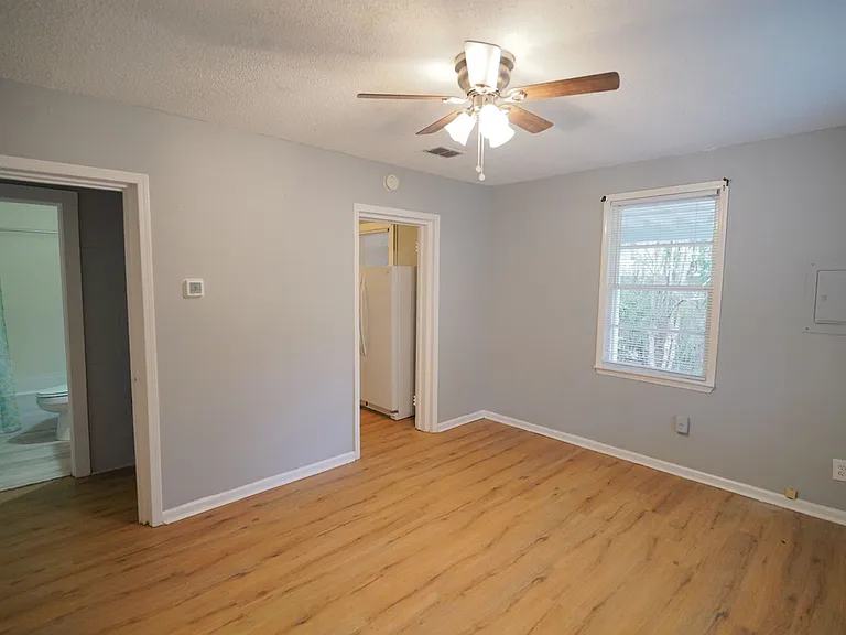 1308 Coleman St — Photo 4