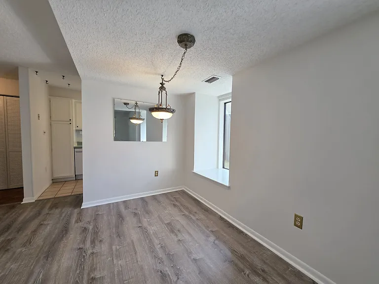 231 Canal Park Dr — Photo 14