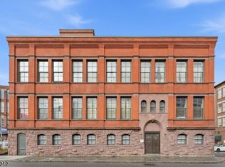 19 Market St #205, Paterson City, NJ 07501