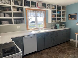 2221 15th Ave, Alexis, IL 61412