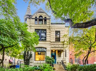 2152 W Caton St, Chicago, IL 60647