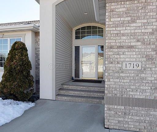 2nd image of 1719 Cypress Way