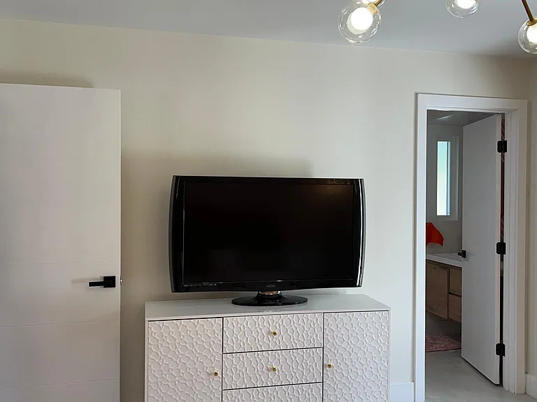 2212 N San Clemente Rd — Photo 29