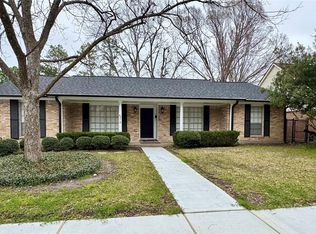 8218 Edgemoor Dr, Houston, TX 77036