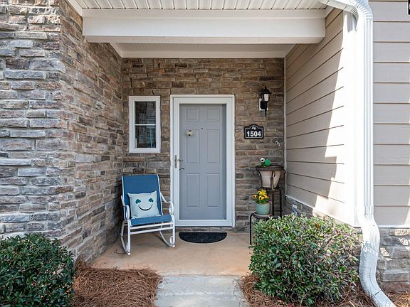 3rd image of 1504 Laryn Ln