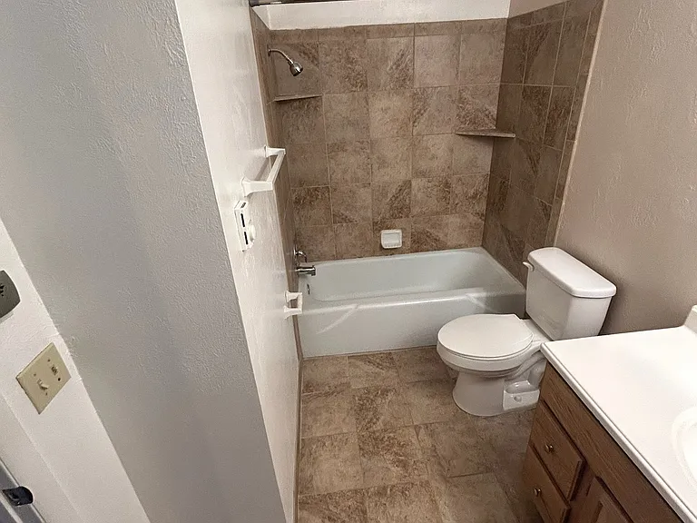 842 S 50 E — Photo 20