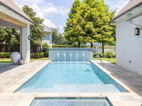 2333 University Club Dr, Baton Rouge, LA 70810