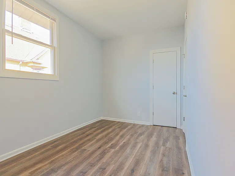 7432 S Maryland Ave #1 — Photo 5