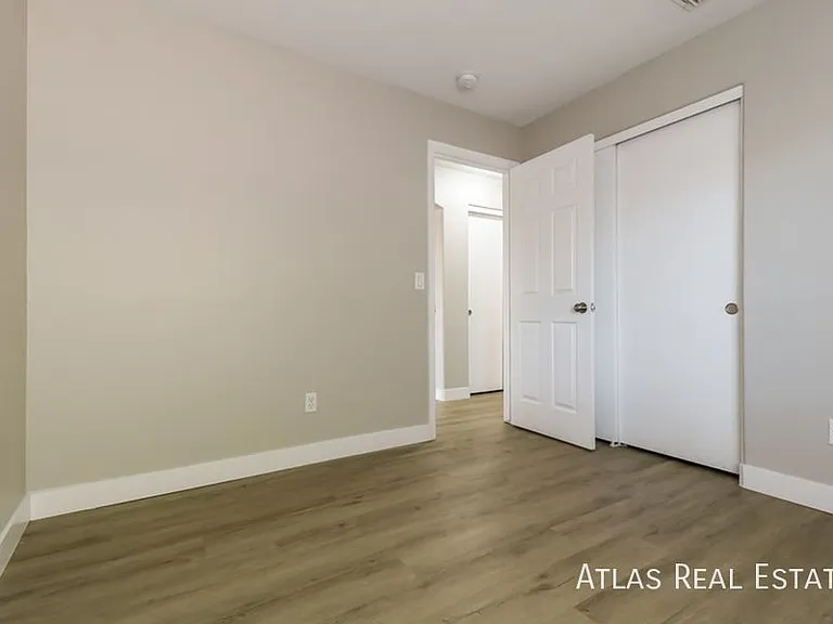 12038 W Corrine Dr — Photo 10