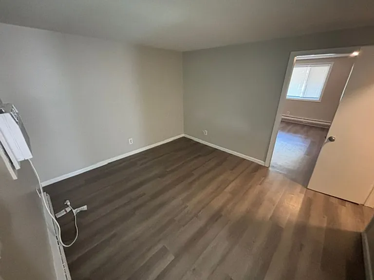 1717 Riverdale St — Photo 4