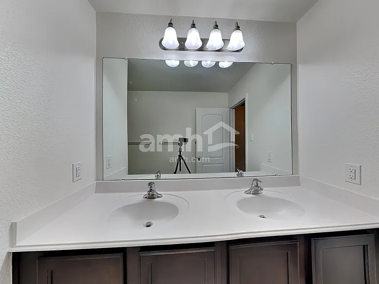 4705 Merchant Trl — Photo 18