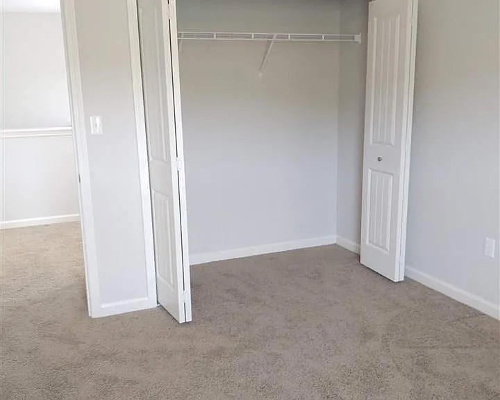 208 Falling Water Ln SW — Photo 16