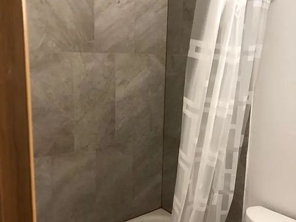5th image of 15207 Madison Ave #62550aef9