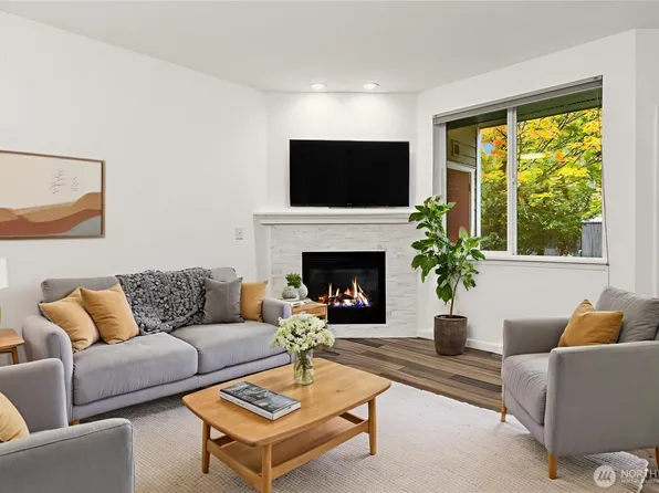 13000 Admiralty Way #L104, Everett, WA 98204