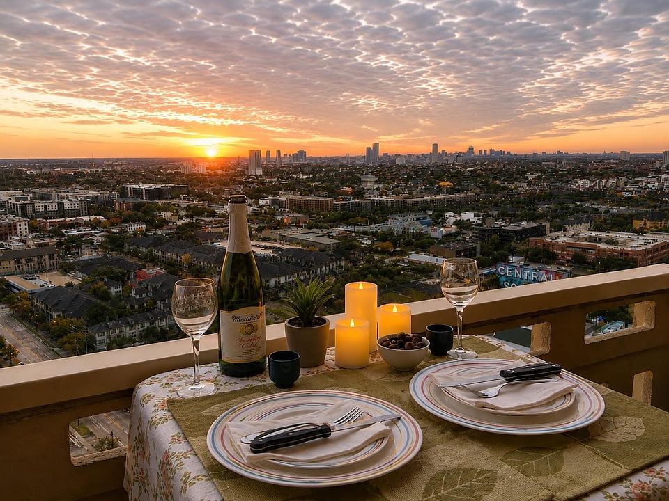 1st image of 2016 Main St APT 2510