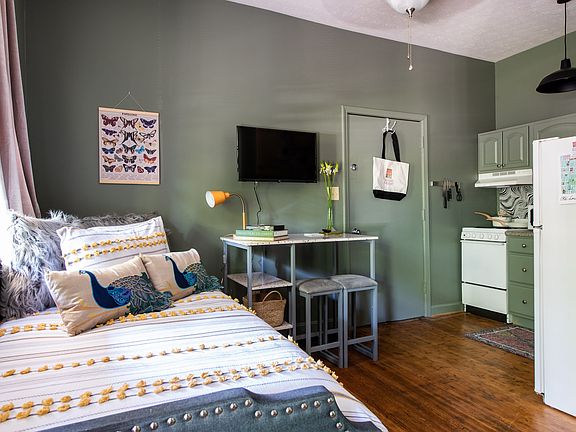 5th image of 1225 S 6th St APT 1