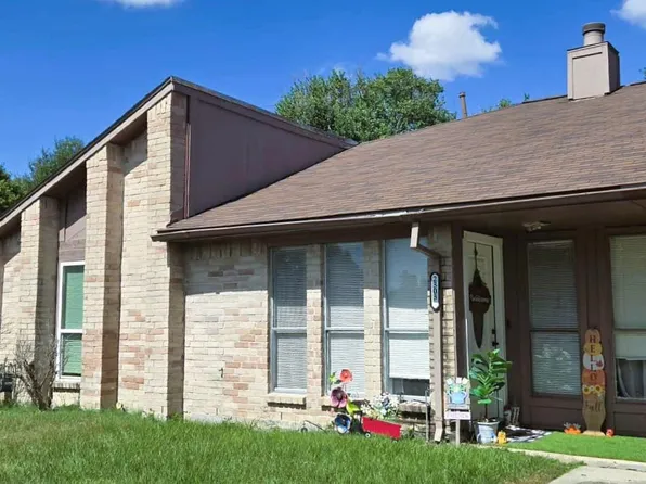 2303 Spring Dusk Ln, Spring, TX 77373