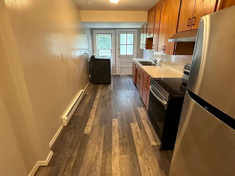 1027 W Sam St #A — Photo 7