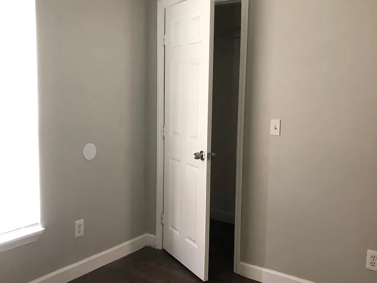 2510 Huntsville St NW #B — Photo 4