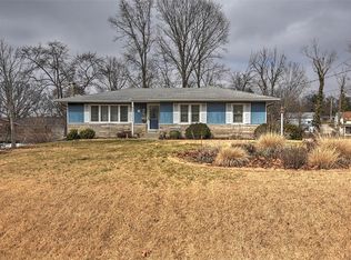 46 Oakridge Ct, Decatur, IL 62521