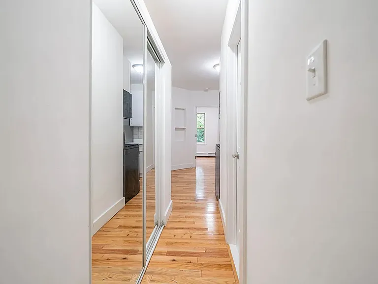 117 Magnolia Ave #1RR — Photo 8